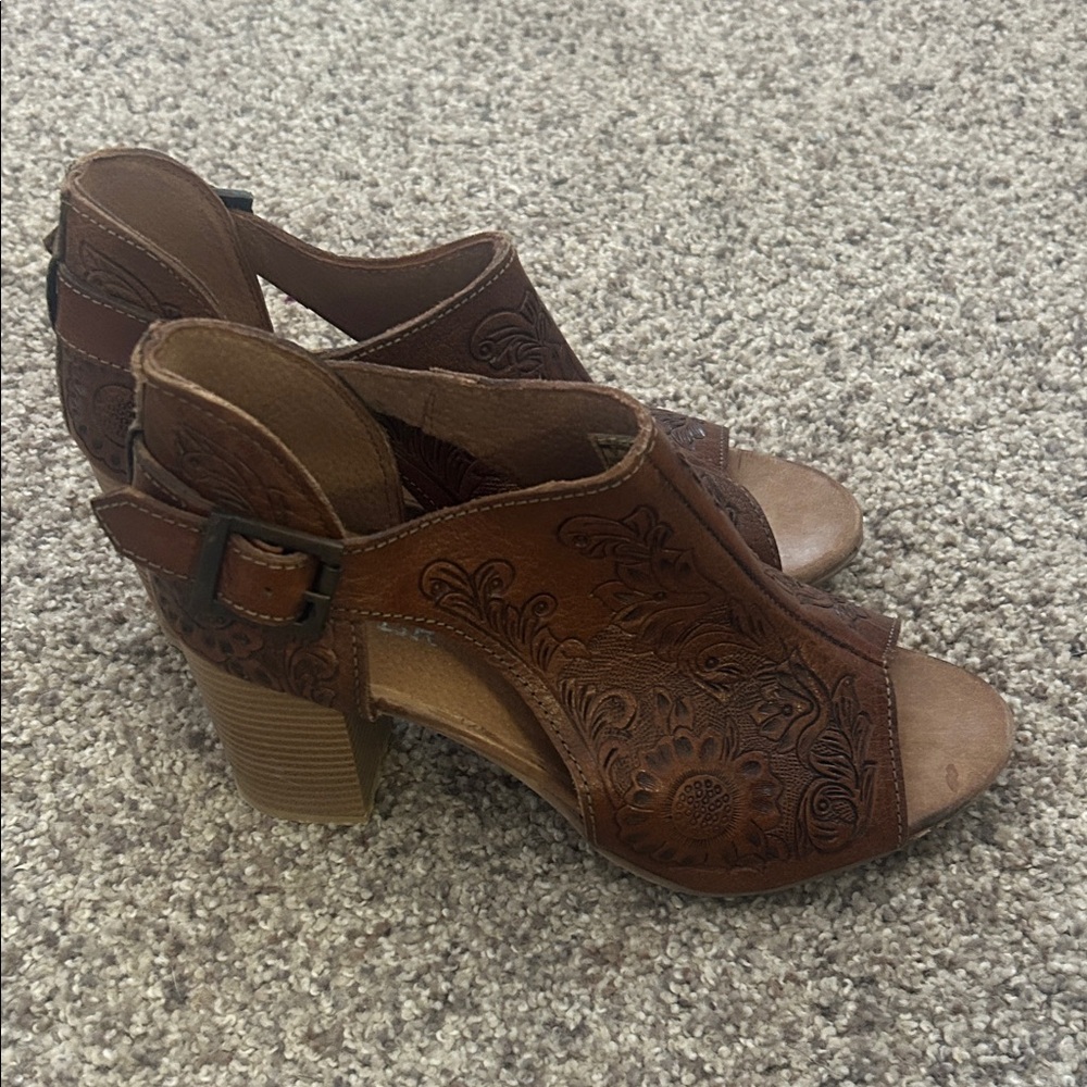 Roper Brown Leather Women's Sandals